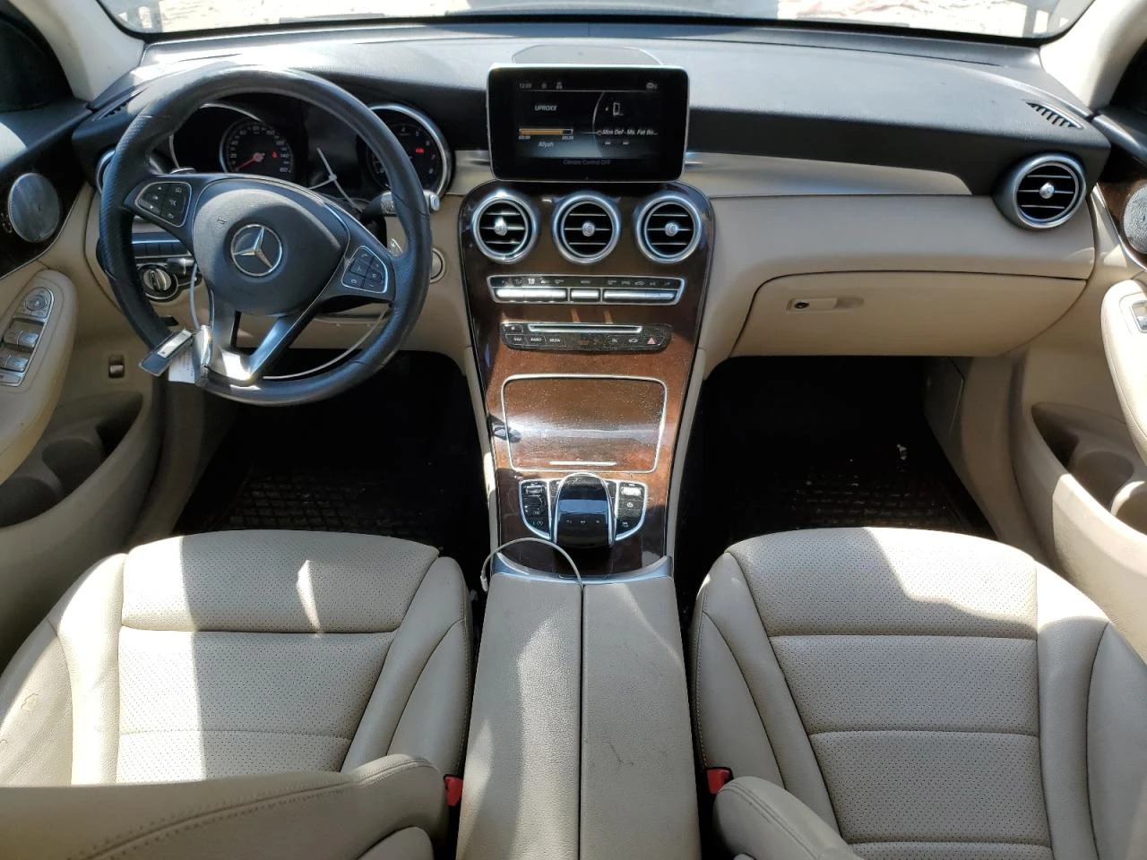 Mercedes-Benz GLC 300 2l 4Matic, снимка 8 - Автомобили и джипове - 54417283