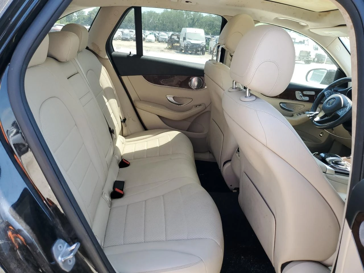 Mercedes-Benz GLC 300 2l 4Matic, снимка 11 - Автомобили и джипове - 54417283