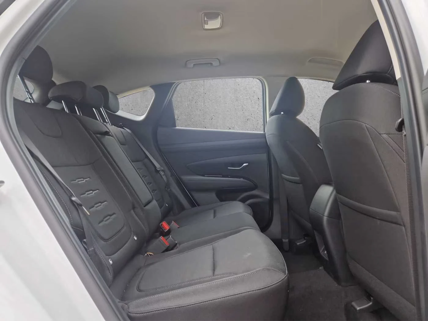Hyundai Tucson НОВ!/1.6MHEV/160HP/LED/NAVI/CAM/212h, снимка 10 - Автомобили и джипове - 54428609
