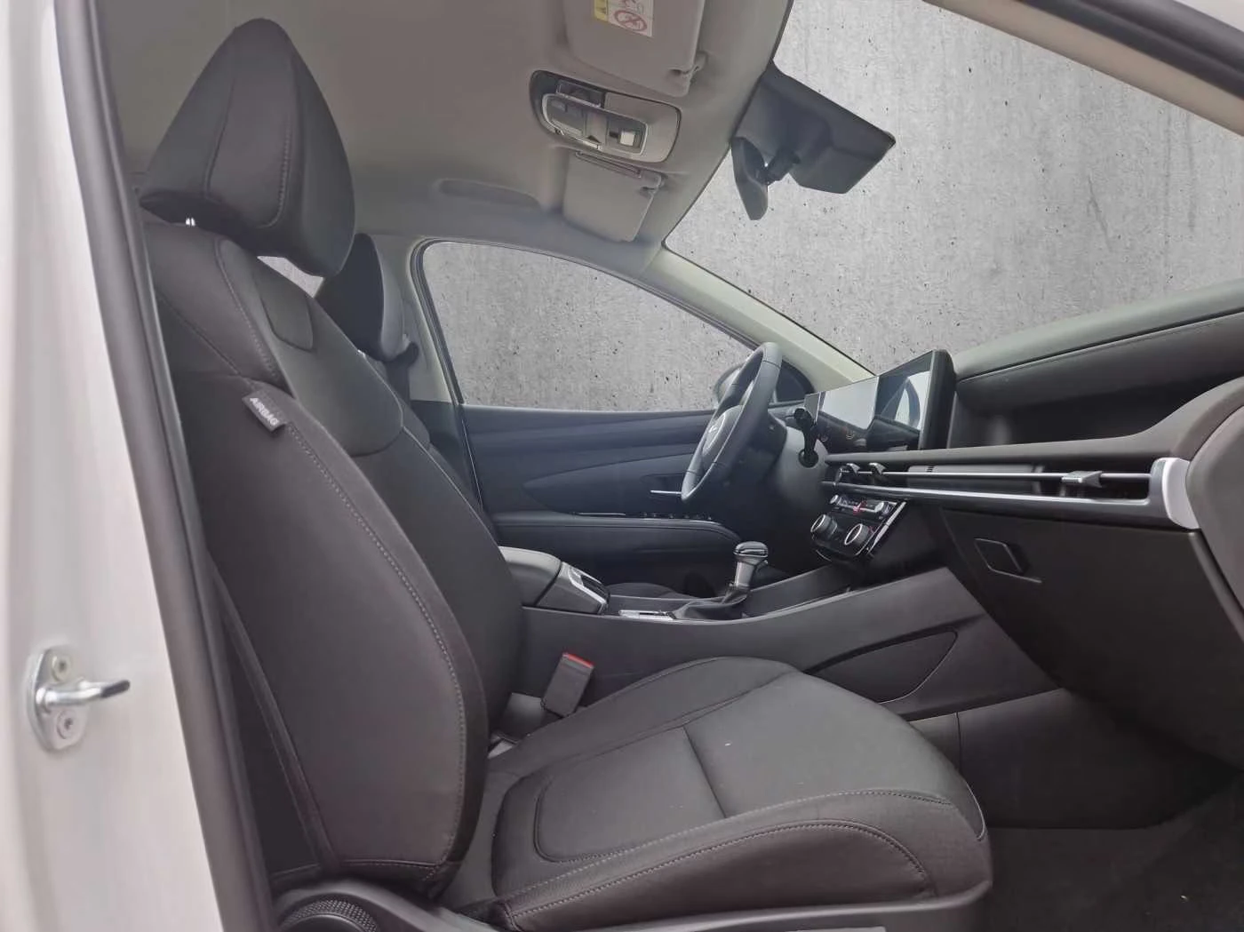 Hyundai Tucson НОВ!/1.6MHEV/160HP/LED/NAVI/CAM/212h, снимка 9 - Автомобили и джипове - 54428609