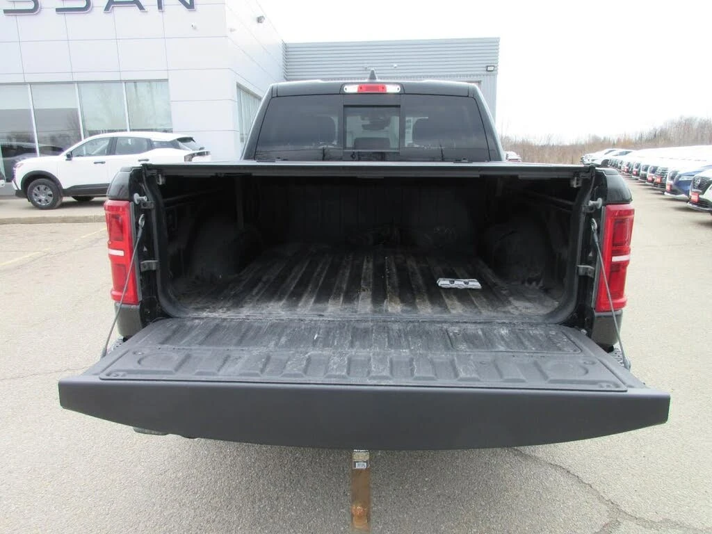 Dodge RAM 1500 Limited Crew Cab 4WD, снимка 7 - Автомобили и джипове - 54611967