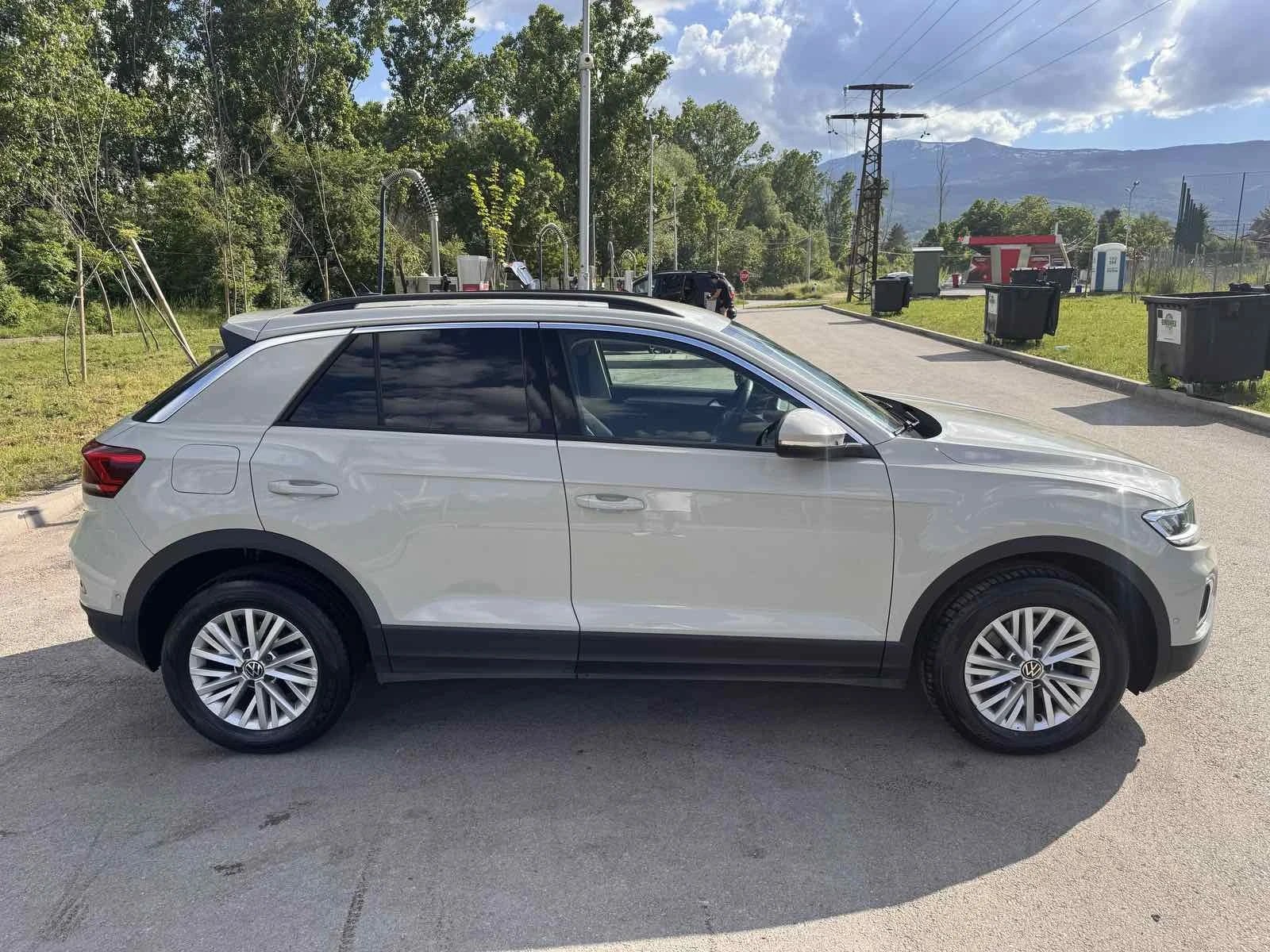 VW T-Roc 2000TDI, снимка 4 - Автомобили и джипове - 54691674