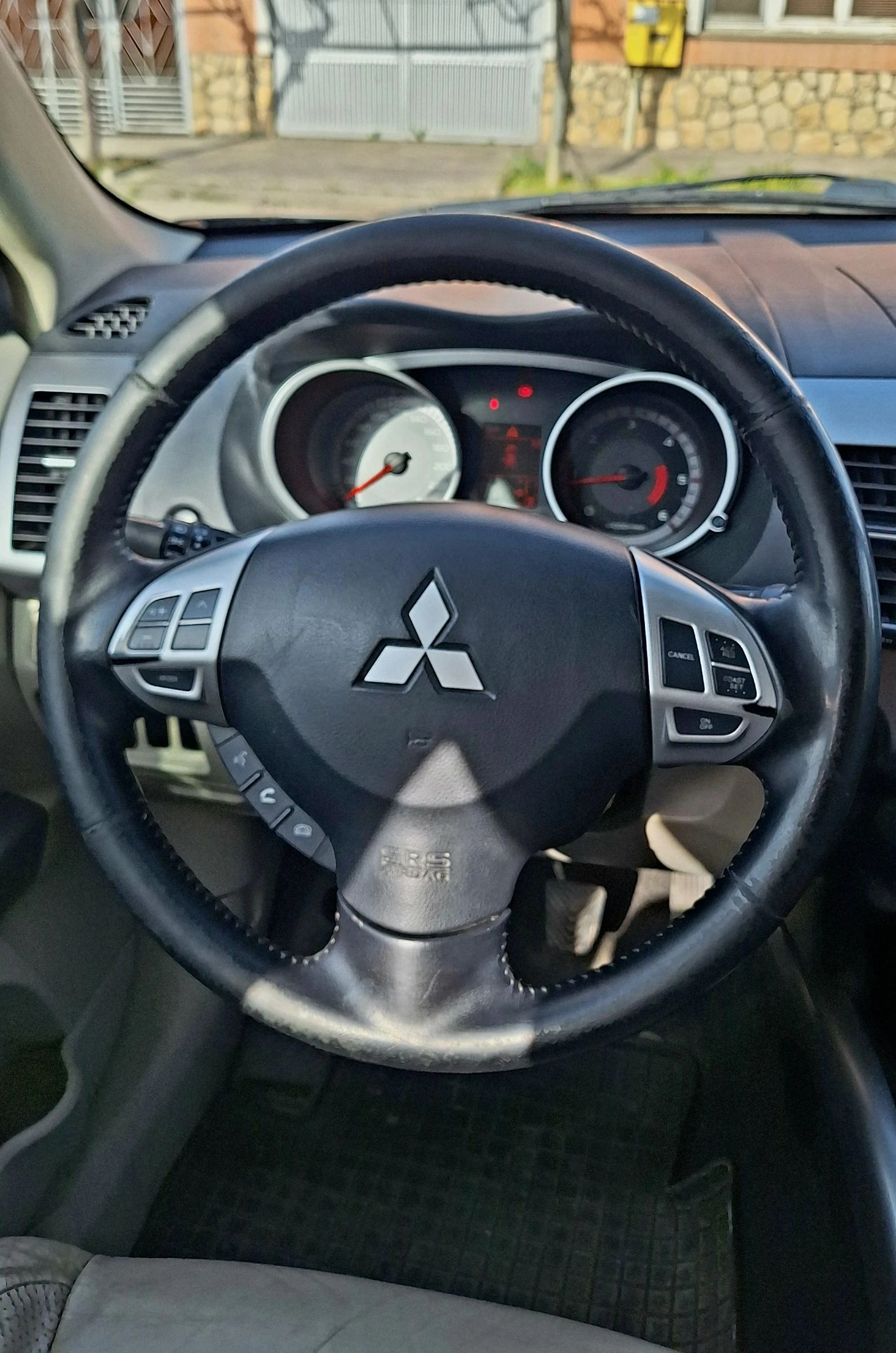 Mitsubishi Outlander 2.2 4WD кожа нави теглич 7местен, снимка 8 - Автомобили и джипове - 54834161