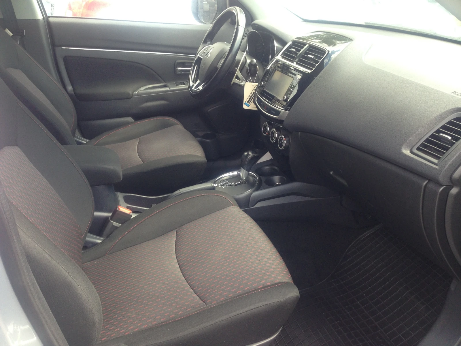 Mitsubishi ASX 2.2DID 4x4SUV FACELIFT Отлично състояние Нов Внос , снимка 4 - Автомобили и джипове - 54869037