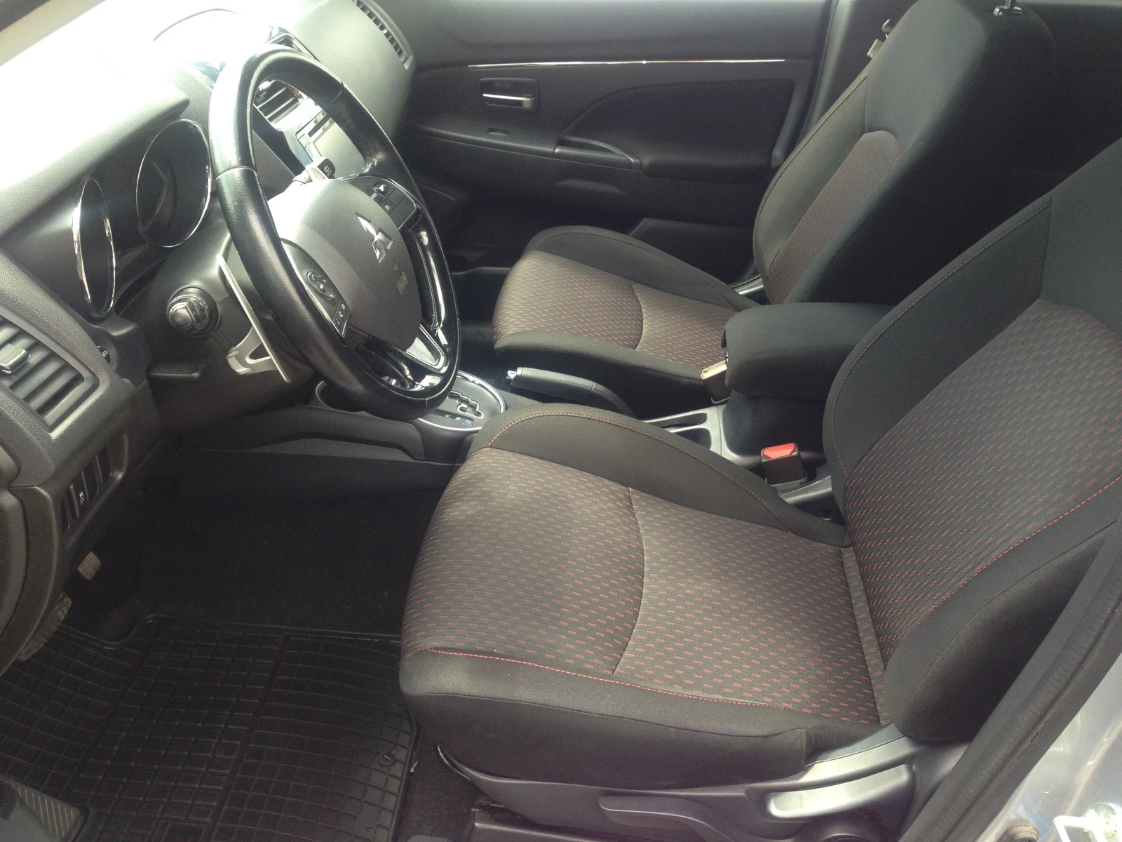 Mitsubishi ASX 2.2DID 4x4SUV FACELIFT Отлично състояние Нов Внос , снимка 11 - Автомобили и джипове - 54869037