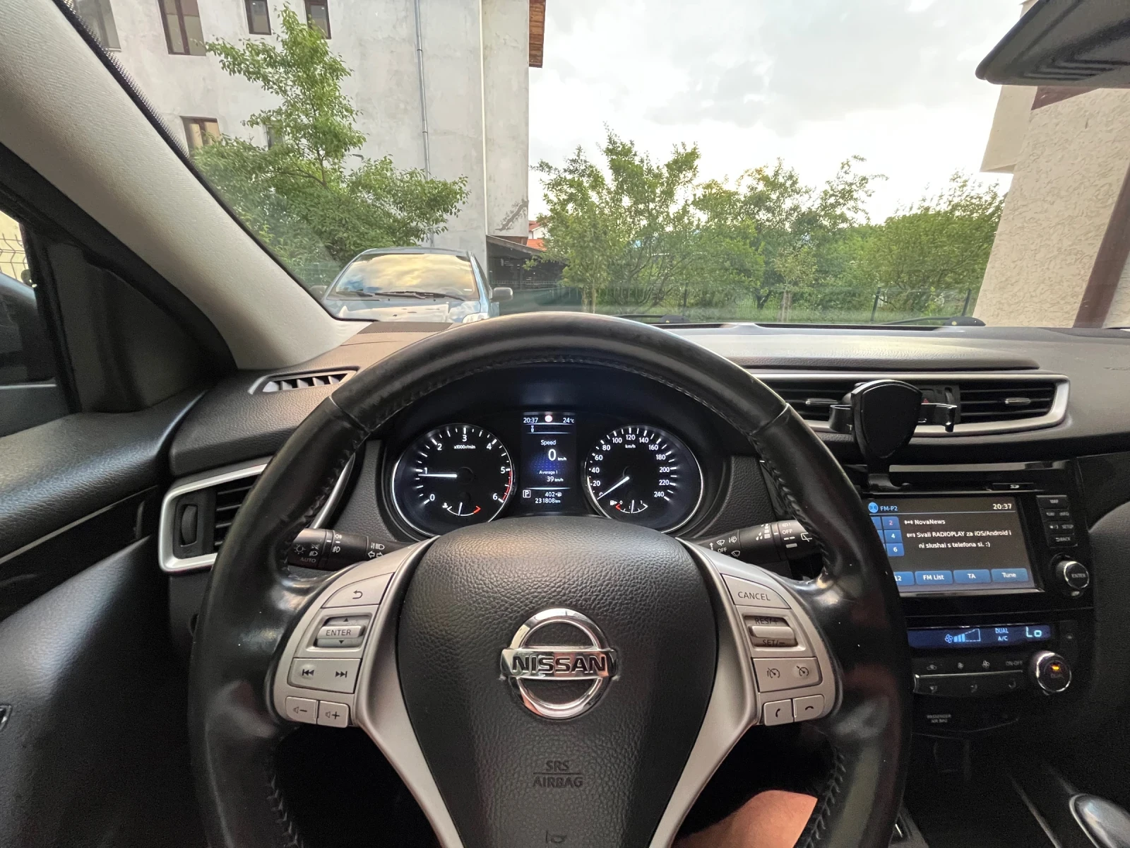 Nissan Qashqai, снимка 9 - Автомобили и джипове - 54990946