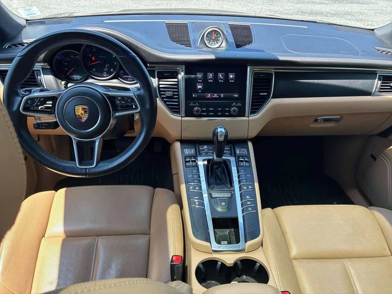 Porsche Macan * AWD 4dr * CARFAX * ЦЕНА ДО БГ, снимка 9 - Автомобили и джипове - 55353329