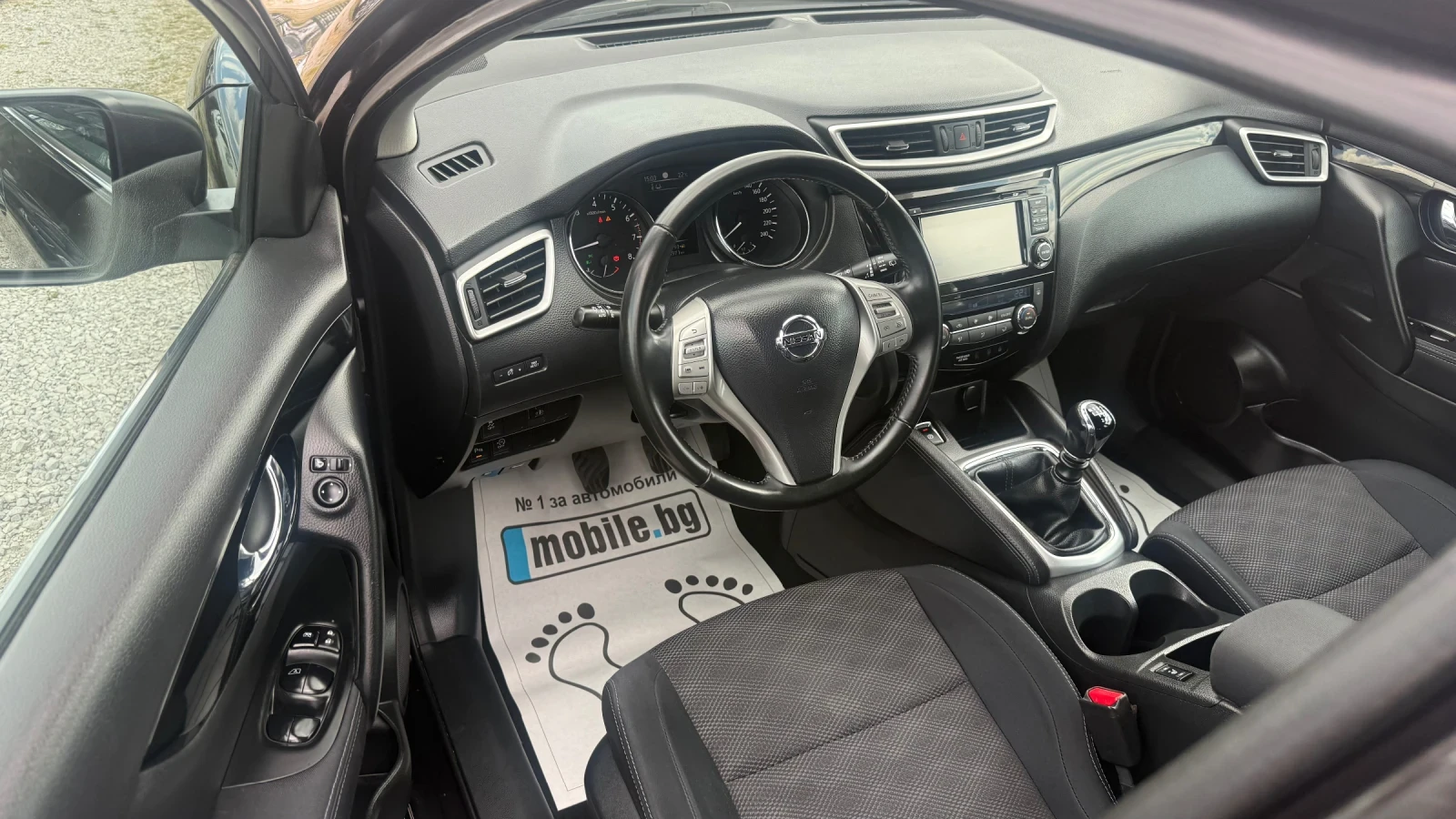 Nissan Qashqai 1.2 DIG-T* ПъленСервиз* Нави* Камера* Подгрев, снимка 7 - Автомобили и джипове - 55395381