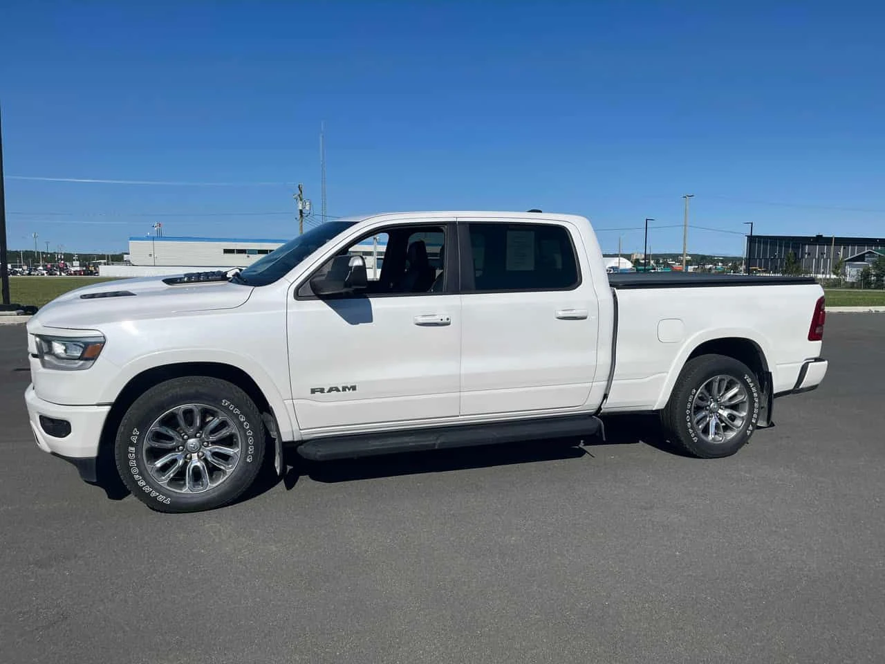 Dodge RAM 1500 * Laramie * АВТОКРЕДИТ БЕЗ ПЪРВОНАЧАЛНА ВНОСКА* , снимка 2 - Автомобили и джипове - 55511548