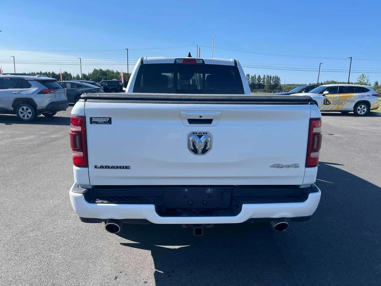 Dodge RAM 1500 * Laramie * АВТОКРЕДИТ БЕЗ ПЪРВОНАЧАЛНА ВНОСКА* , снимка 4 - Автомобили и джипове - 55511548