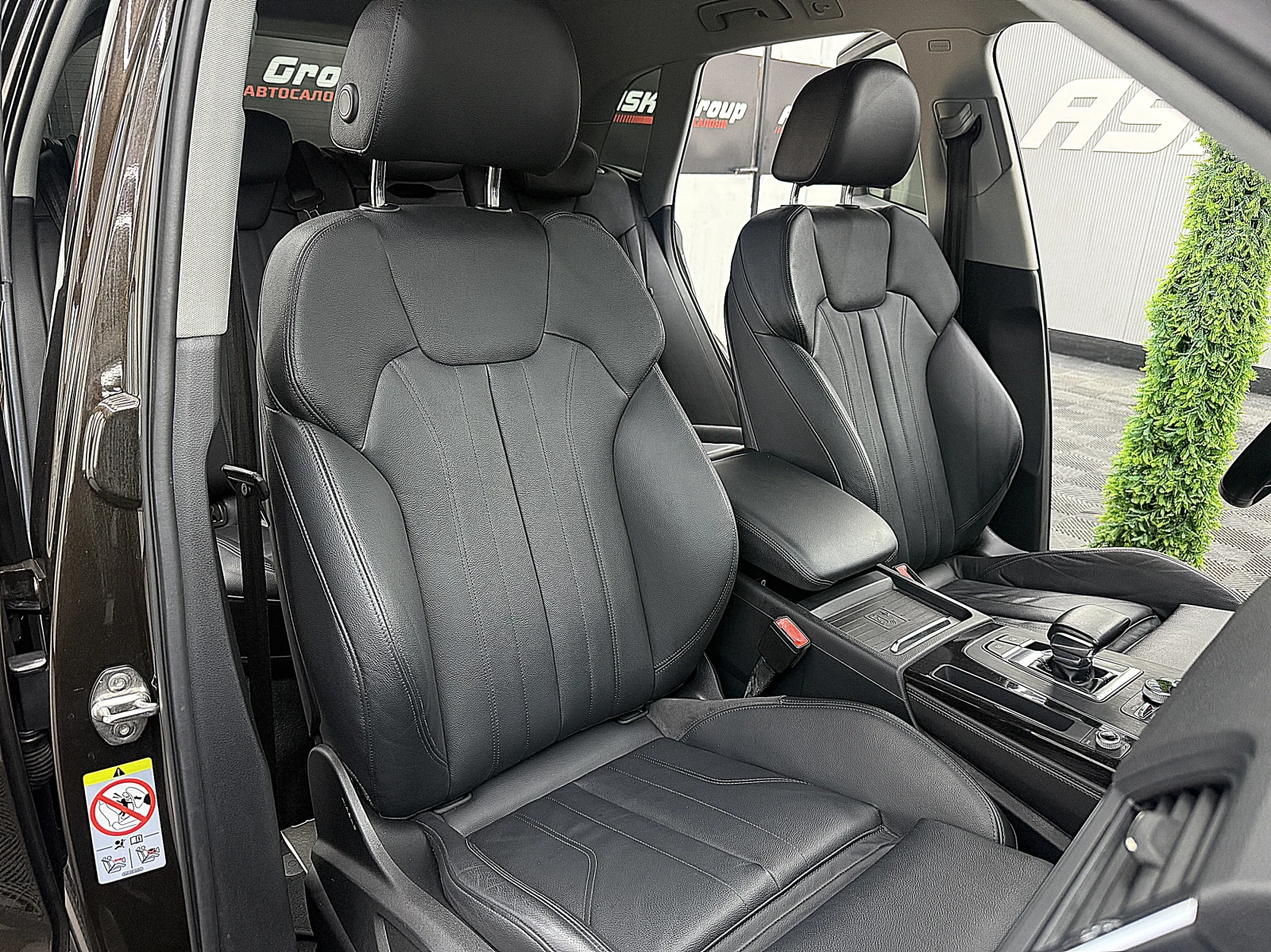 Audi Q5 5.0TDI/S-line/KeylessGo/СОБСТВЕН ЛИЗИНГ, снимка 11 - Автомобили и джипове - 55538010