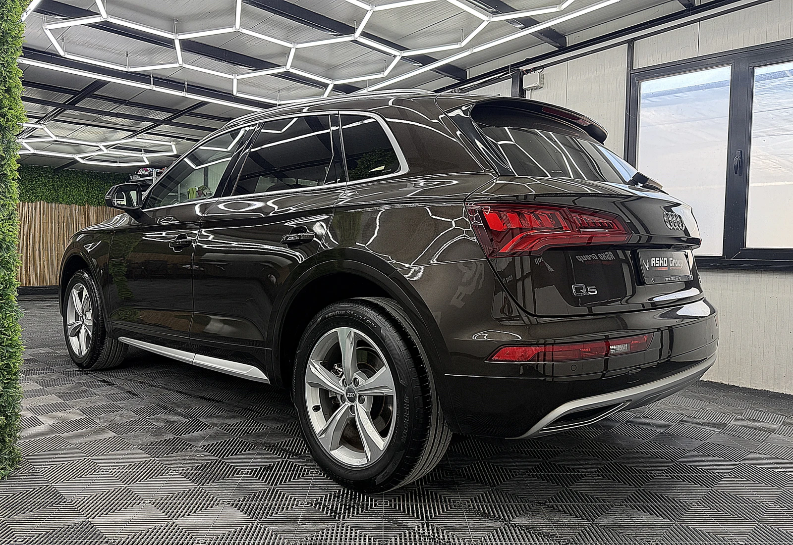 Audi Q5 5.0TDI/S-line/KeylessGo/СОБСТВЕН ЛИЗИНГ, снимка 4 - Автомобили и джипове - 55538010