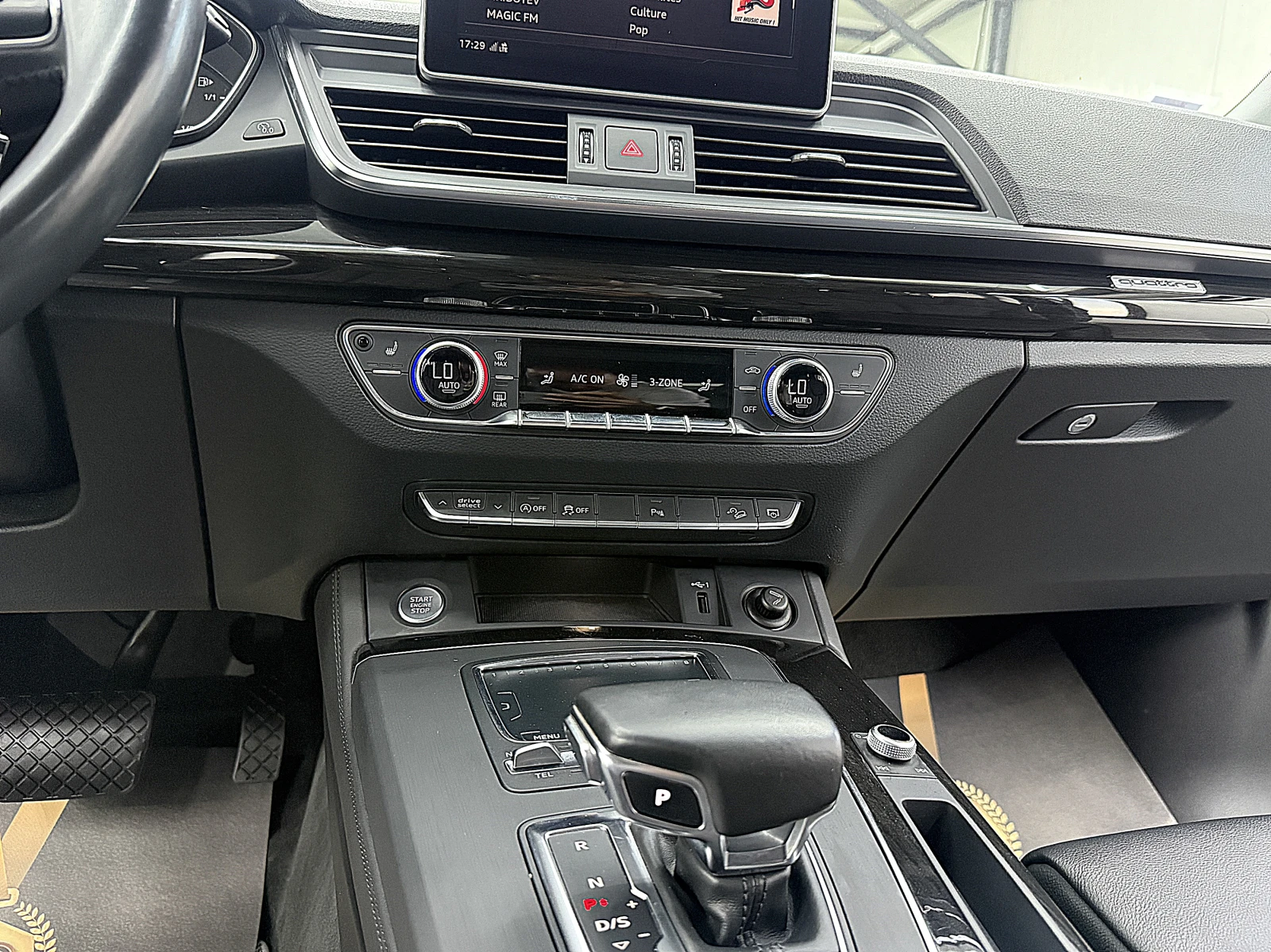 Audi Q5 5.0TDI/S-line/KeylessGo/СОБСТВЕН ЛИЗИНГ, снимка 15 - Автомобили и джипове - 55538010