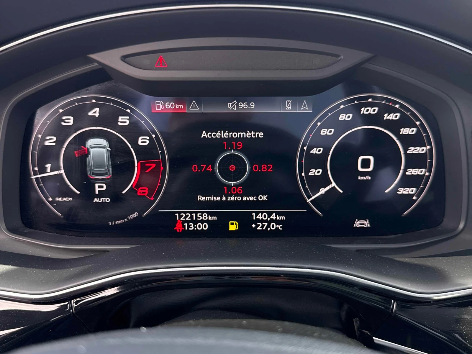 Audi RSQ8 4.0 TFSI * ДИСТРОНИК* 360 КАМЕРА* ОБДУХВАНЕ* ПАНОР, снимка 8 - Автомобили и джипове - 56112446