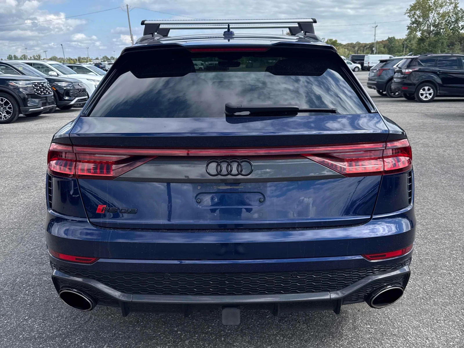 Audi RSQ8 4.0 TFSI * ДИСТРОНИК* 360 КАМЕРА* ОБДУХВАНЕ* ПАНОР, снимка 5 - Автомобили и джипове - 56112446
