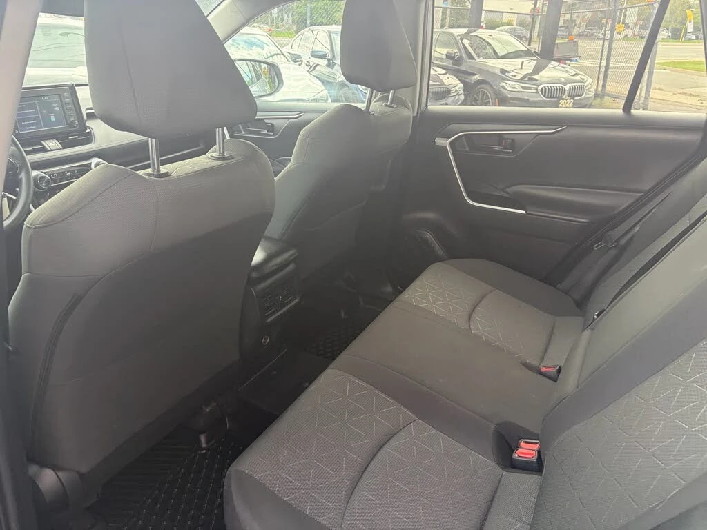 Toyota Rav4 Hybrid LE AWD, снимка 11 - Автомобили и джипове - 56330789