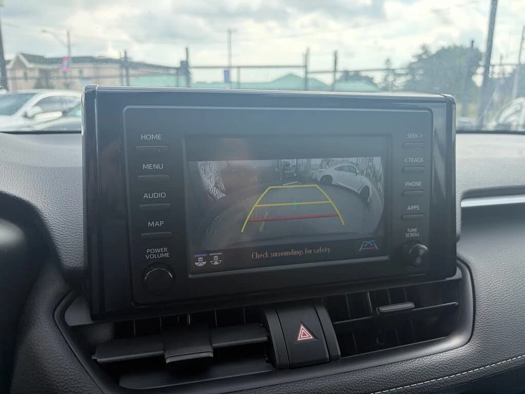 Toyota Rav4 Hybrid LE AWD, снимка 17 - Автомобили и джипове - 56330789