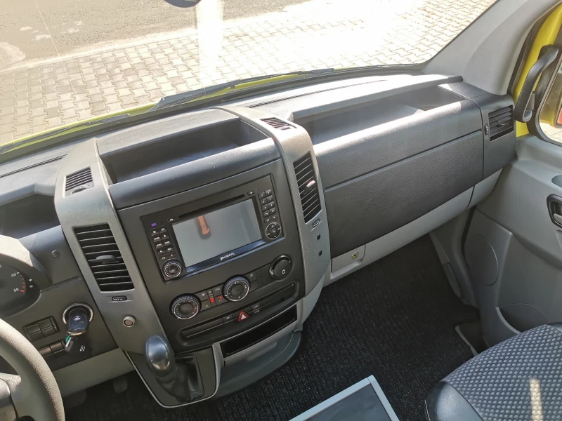 Mercedes-Benz Sprinter 319 V6 автоматик, снимка 11 - Бусове и автобуси - 50305185