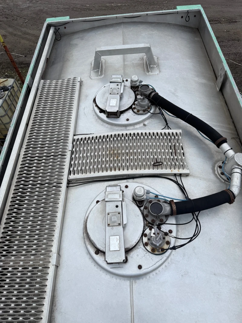 Man 19.463 Цистерна, снимка 11 - Камиони - 53470264