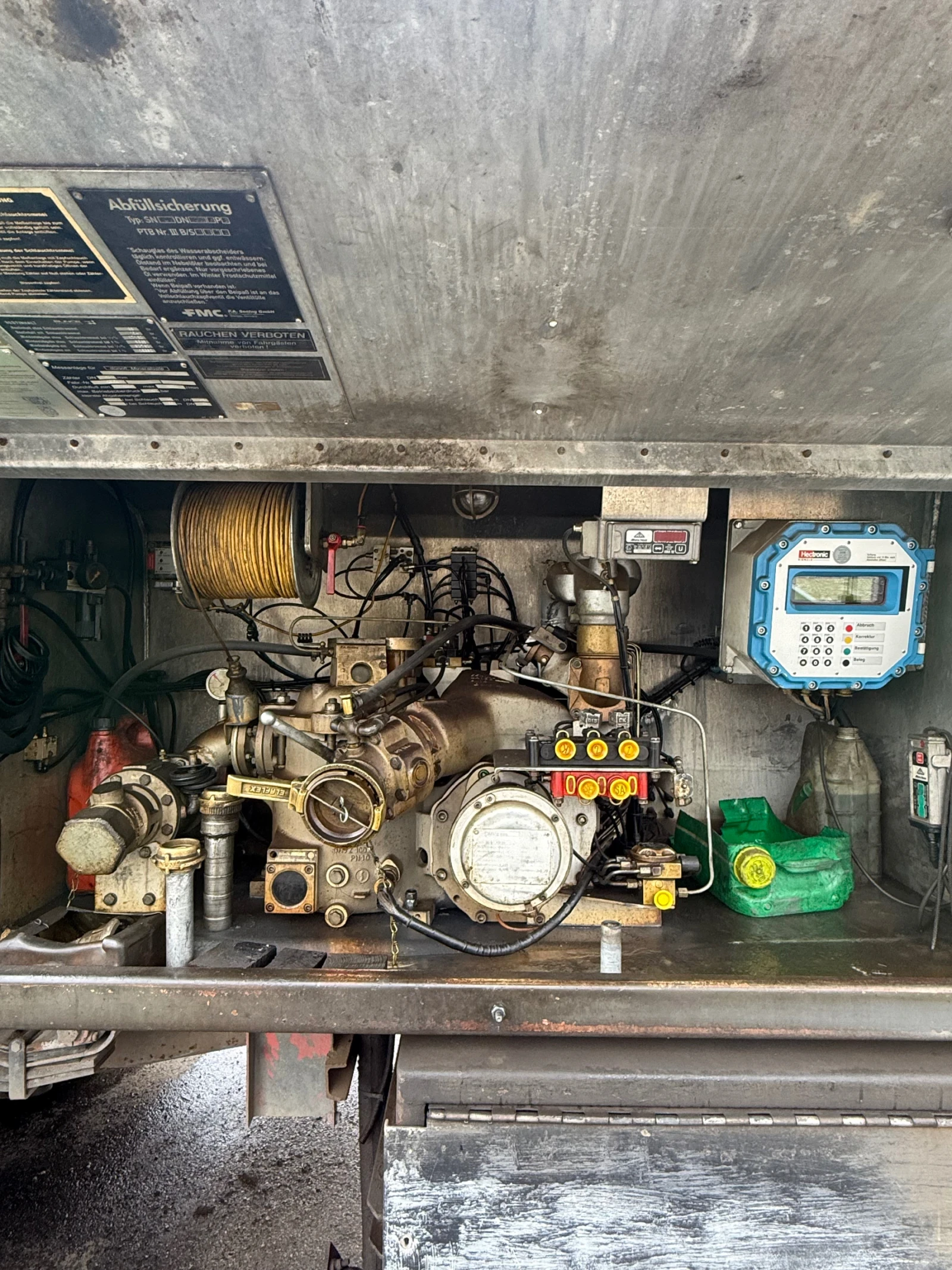 Man 19.463 Цистерна - изображение 4