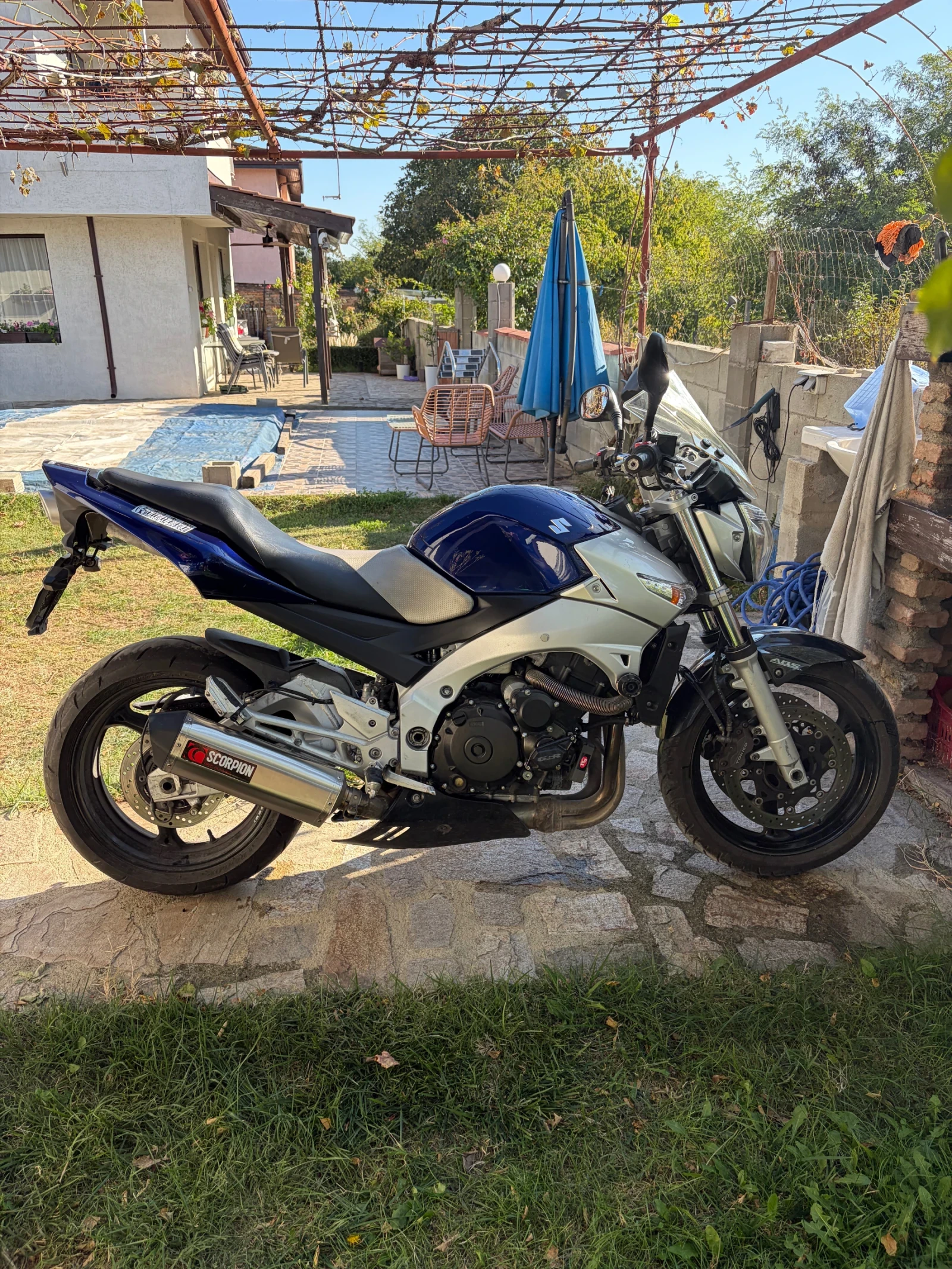 Suzuki Gsr