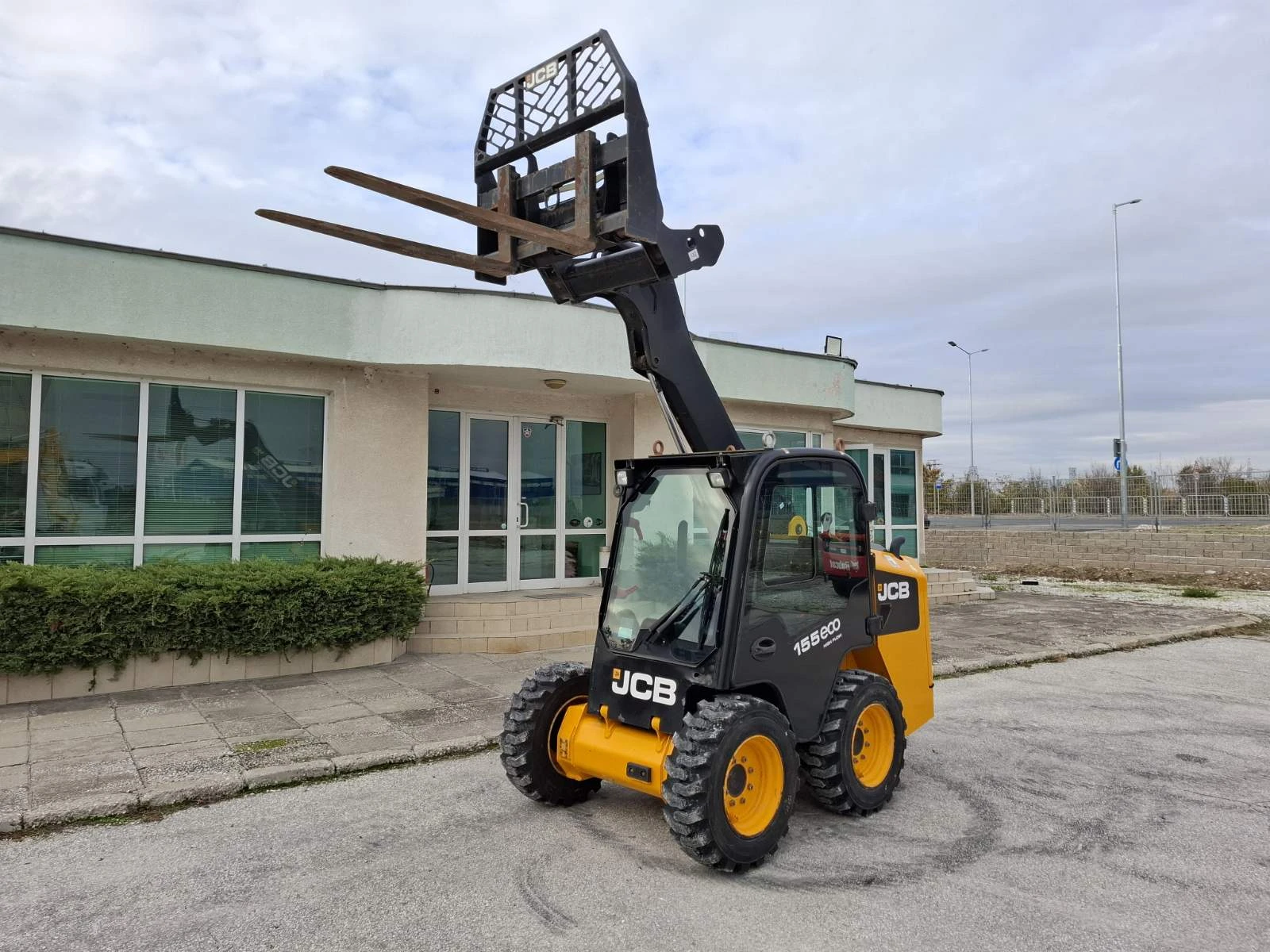 Мини челни товарачи JCB 155 ECO , КОФА+ ВИЛИЦИ - изображение 2