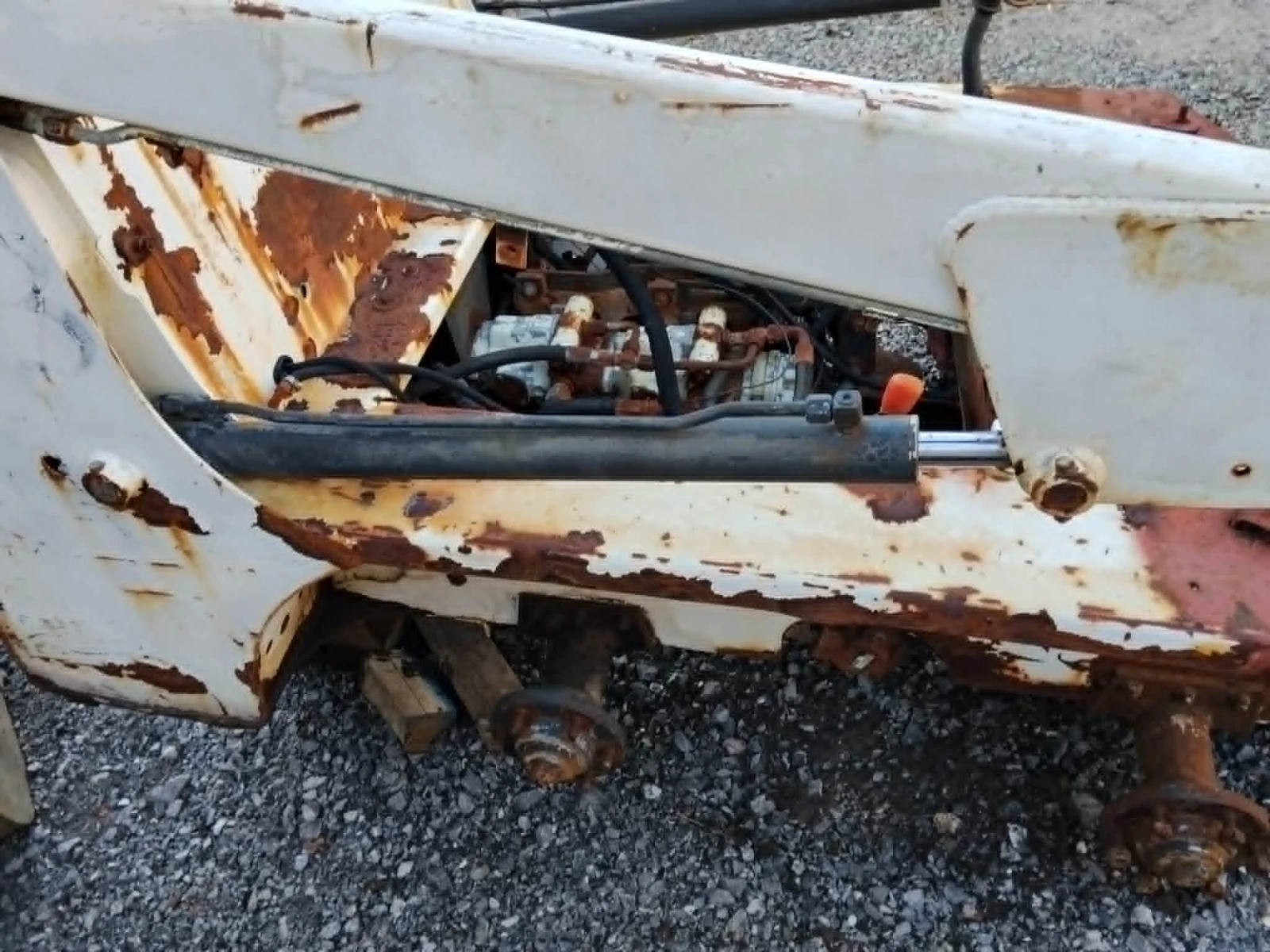 Мини челни товарачи Bobcat 553, снимка 7 - Индустриална техника - 54402671