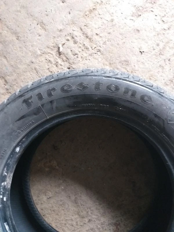 Гуми Всесезонни 215/60R16, снимка 2 - Гуми и джанти - 47745514