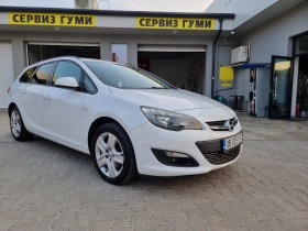 Opel Astra 1.7CDTI Фейслифт , снимка 1 - Автомобили и джипове - 41694934