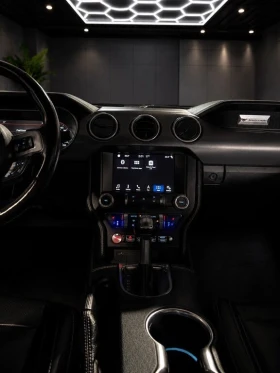 Ford Mustang ECOBOOST PREMIUM| CONVERTIBLE| 310HP| LED| REAR CA | Auto.bg — изображение 7