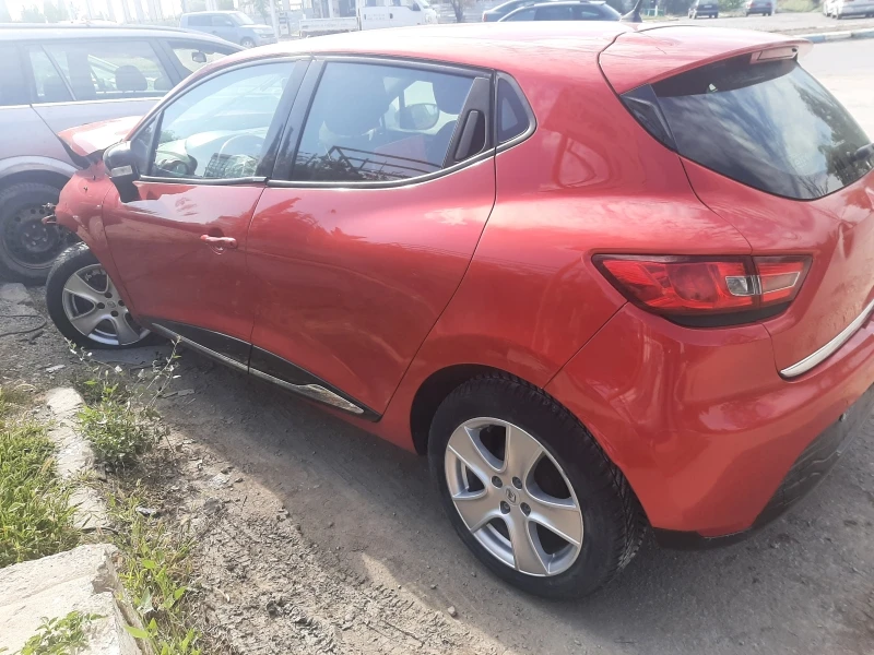 Renault Clio 1.5DCI TIP K9K C6, снимка 15 - Автомобили и джипове - 37937457