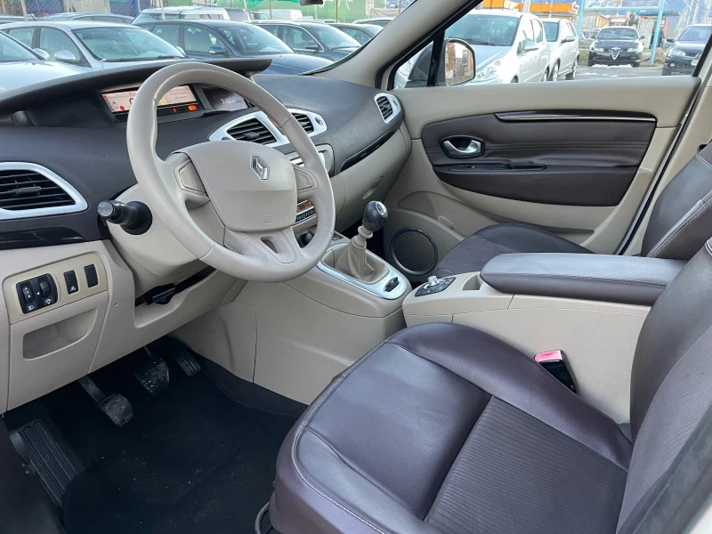 Renault Scenic 1.5DCI-НАВИ-ПАНОРАМА-ИТАЛИЯ, снимка 12 - Автомобили и джипове - 43472487