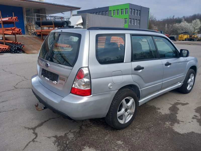 Subaru Forester 2.0 с газ, снимка 12 - Автомобили и джипове - 47736560