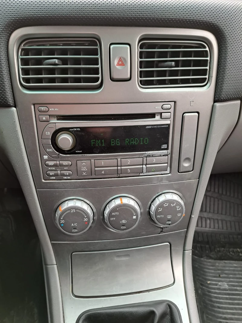 Subaru Forester 2.0 с газ, снимка 7 - Автомобили и джипове - 47736560