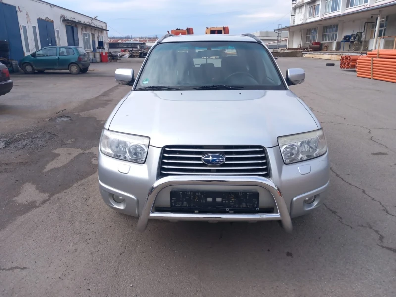 Subaru Forester 2.0 с газ, снимка 1 - Автомобили и джипове - 47736560