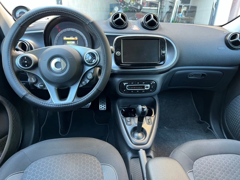 Smart Forfour A453, снимка 11 - Автомобили и джипове - 47348939