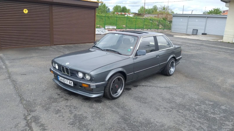 BMW 318, снимка 1 - Автомобили и джипове - 48043764