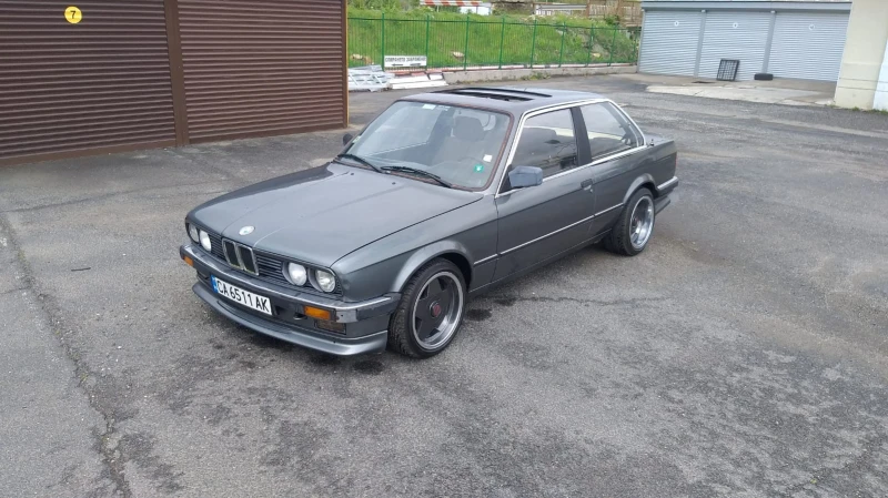 BMW 318, снимка 6 - Автомобили и джипове - 48043764