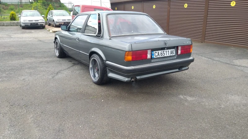 BMW 318, снимка 5 - Автомобили и джипове - 48043764