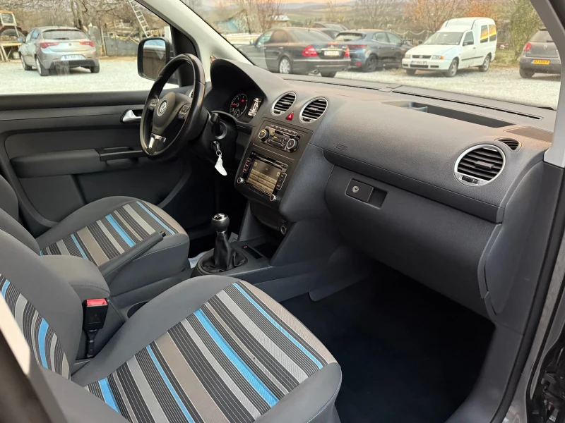 VW Caddy 2.0TDi 140 к.с. Подгрев Теглич Мулти, снимка 13 - Автомобили и джипове - 48169644