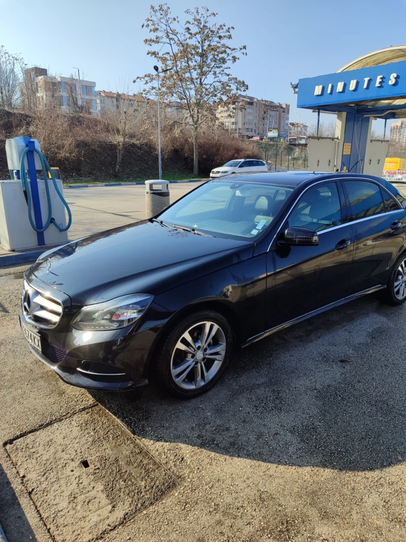 Mercedes-Benz E 220 Лек, снимка 7 - Автомобили и джипове - 49320874