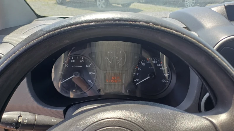 Citroen Berlingo 1.6 HDI Евро 5 Климатик, снимка 6 - Автомобили и джипове - 50860144