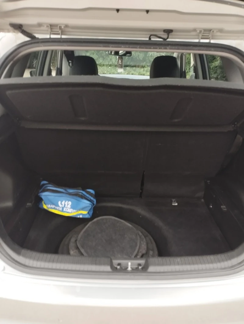 Kia Venga 1.6, снимка 5 - Автомобили и джипове - 52451049