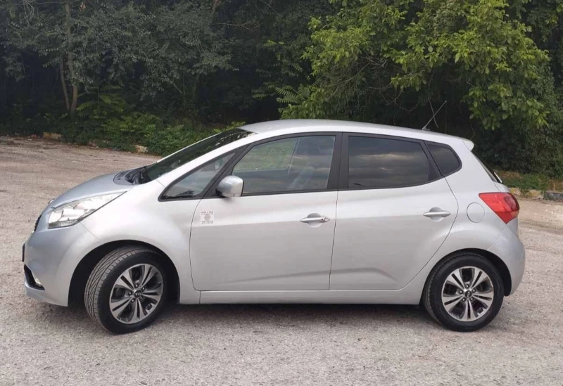 Kia Venga 1.6, снимка 13 - Автомобили и джипове - 52451049