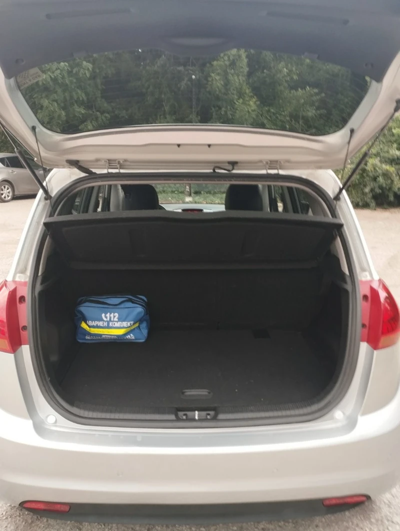 Kia Venga 1.6, снимка 15 - Автомобили и джипове - 52451049