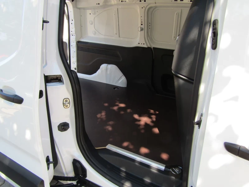 Opel Combo eCargo-XL/136HP/CAM/NAVI/LED/ACC/515g, снимка 13 - Автомобили и джипове - 52223834