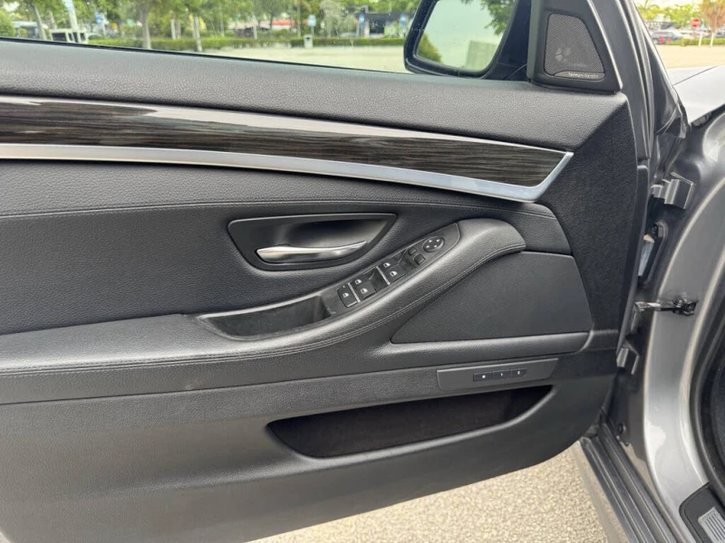 BMW 535 D * M-Package* * HeadUp* AвтоКредит* (ЦЕНА ДО БГ), снимка 17 - Автомобили и джипове - 52427618