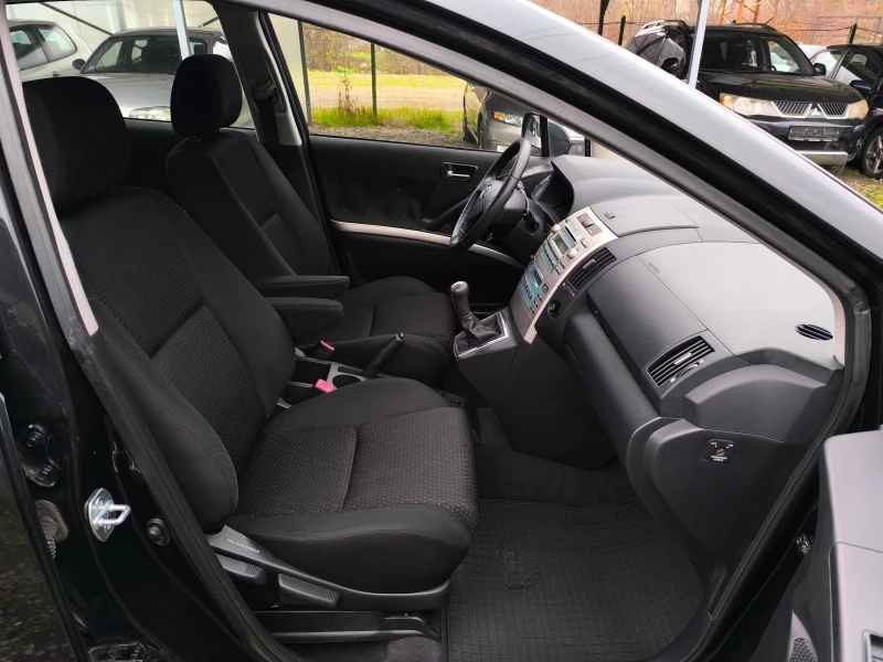 Toyota Corolla verso FACE LIFT-2.2D4D-136кс-6 скорости-КЛИМАТРОНИК-, снимка 15 - Автомобили и джипове - 52663772