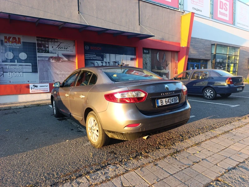 Renault Fluence 1.6 DCI , снимка 7 - Автомобили и джипове - 53069641