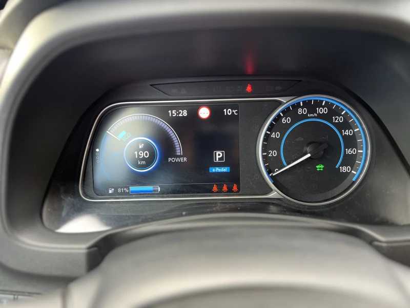 Nissan Leaf  ACENTA, снимка 8 - Автомобили и джипове - 53400382